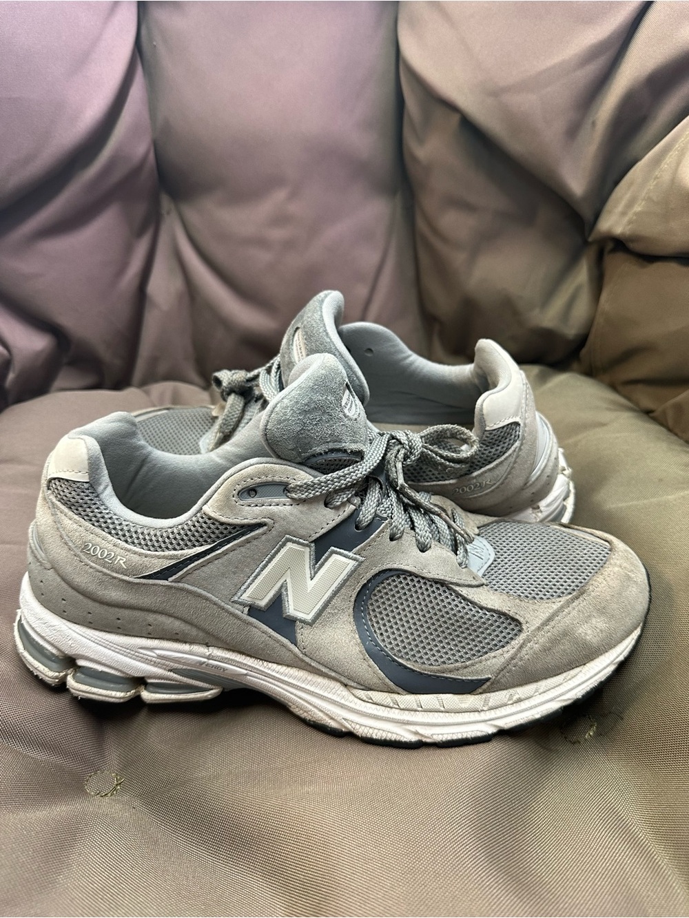 New Balance Men's 2002R Grey navy blue Running Shoes size 11 men’s